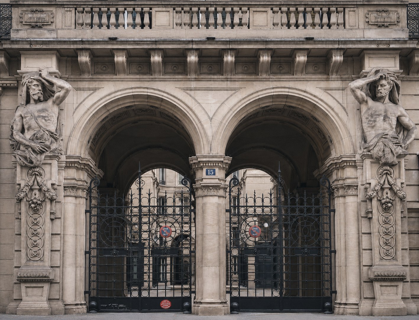 Monumental entrance of 15 rue du Louvre, Paris — offices of Safar Avocat